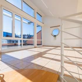Lichtdurchflutete 5-Zimmer Galeriewohnung mit Süd-West Dachterrasse in Böblingen-Diezenhalde - Hauptansicht in Böblingen