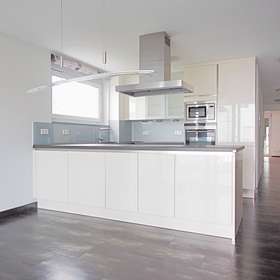 Helle, familienfreundliche Wohnung mit zwei TG-Stellplätzen in ruhiger Lage von Böblingen-Dagersheim - Küche