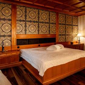 Luxuriöses Refugium: Einzigartige Villa auf 750qm mit indoor Pool in bevorzugter Lage von Ramstein - Schlafzimmer