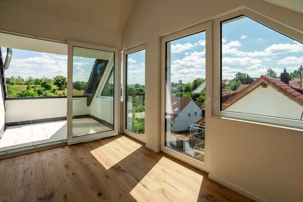 Außenansicht: Moderne und helle 4-Zimmerwohnung im Penthouse-Stil in Sindelfingen, 4 Zimmer, 123.61 m²