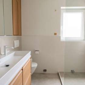 5-Zimmer-Wohnung · Sindelfingen · 128 m² · 2.200 € Miete mieten - Badezimmer 