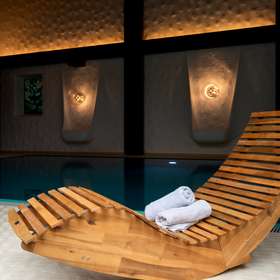 Luxuriöses Refugium: Einzigartige Villa auf 750qm mit indoor Pool in bevorzugter Lage von Ramstein - Ruhezone