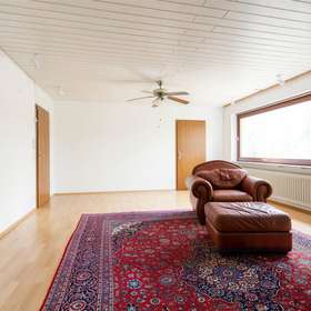 7-Zimmer-Wohnung · Leinfelden-Echterdingen  · 249 m² · 987.000 € kaufen - Wohnzimmer - Bungalow