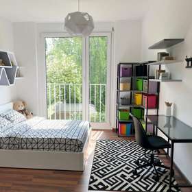 4-Zimmer-Wohnung · Böblingen · 107 m² · 1.545 € Miete mieten - Kinderzimmer - Virtuelles Staging
