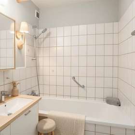 4-Zimmer-Wohnung · Sindelfingen · 86 m² · 320.000 € kaufen - Badezimmer  - (Virtuelles Staging)