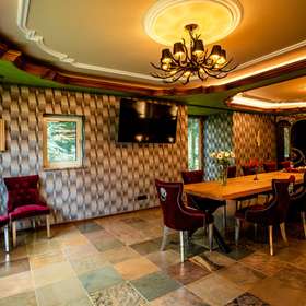 Luxuriöses Refugium: Einzigartige Villa auf 750qm mit indoor Pool in bevorzugter Lage von Ramstein - Esszimmer