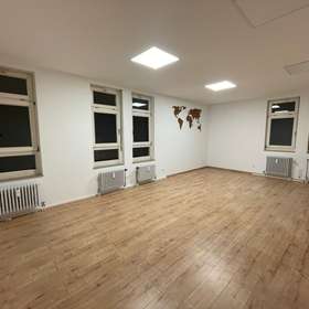 Helles Büro- oder Praxisfläche in zentraler Lage von Mühlacker - Büro