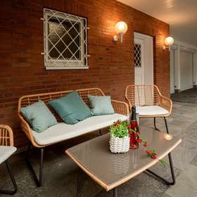 Luxuriöses Refugium: Einzigartige Villa auf 750qm mit indoor Pool in bevorzugter Lage von Ramstein - Eingangsbereich