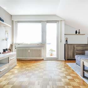Helle, 2-Zimmer-Dachgeschoßwohnung mit Balkon in einer ruhigen Lage von LE-Oberaichen - Bild 3