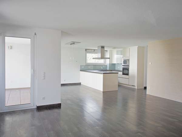 Außenansicht: Helle, familienfreundliche Wohnung mit zwei TG-Stellplätzen in ruhiger Lage von Böblingen-Dagersheim in Böblingen, 4 Zimmer, 107 m²