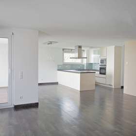 Helle, familienfreundliche Wohnung mit zwei TG-Stellplätzen in ruhiger Lage von Böblingen-Dagersheim - Hauptansicht in Böblingen