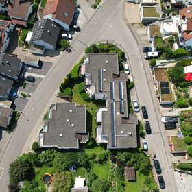 Attraktive 4-Zimmerwohnung mit großem Balkon und Garten in einer bevorzugten Lage von Holzgerlingen - Vogelperspektive 