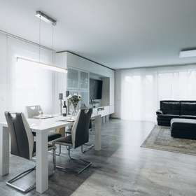 Ein Zuhause zum Ankommen und wohlfühlen – modernes Reiheneckhaus in Sindelfingen - Darmsheim - Wohn-Esszimmer