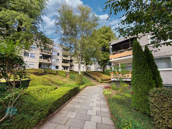 Wohnen mit Aussicht – drei Zimmer, Balkon und Bergisches Panorama – Etagenwohnung in Wuppertal