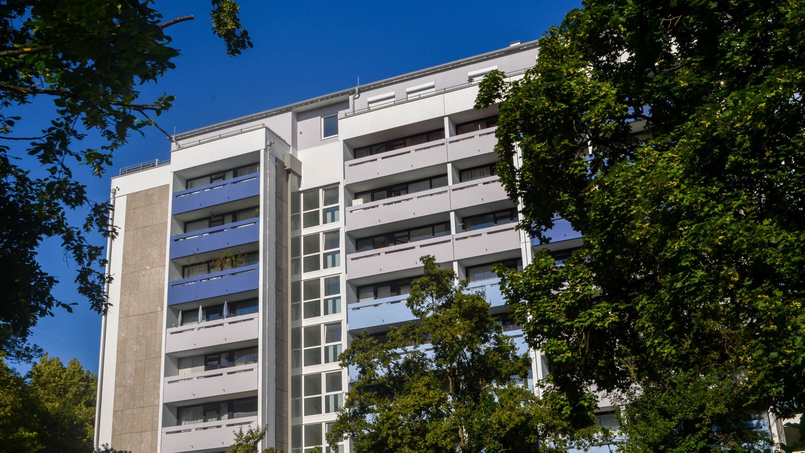 Renovierte Balkonwohnung mit schönem Weitblick - Foto 4