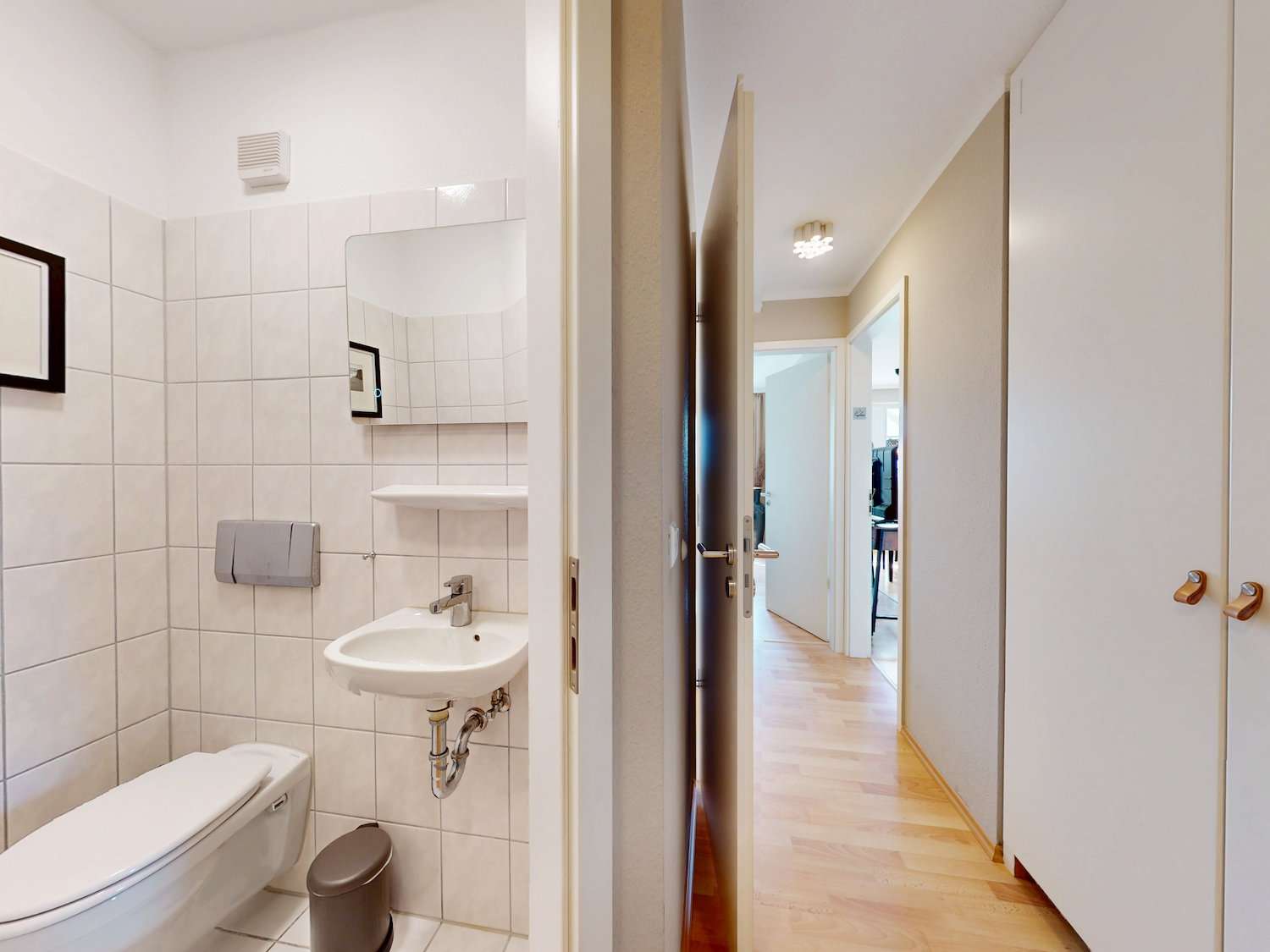separate Toilette