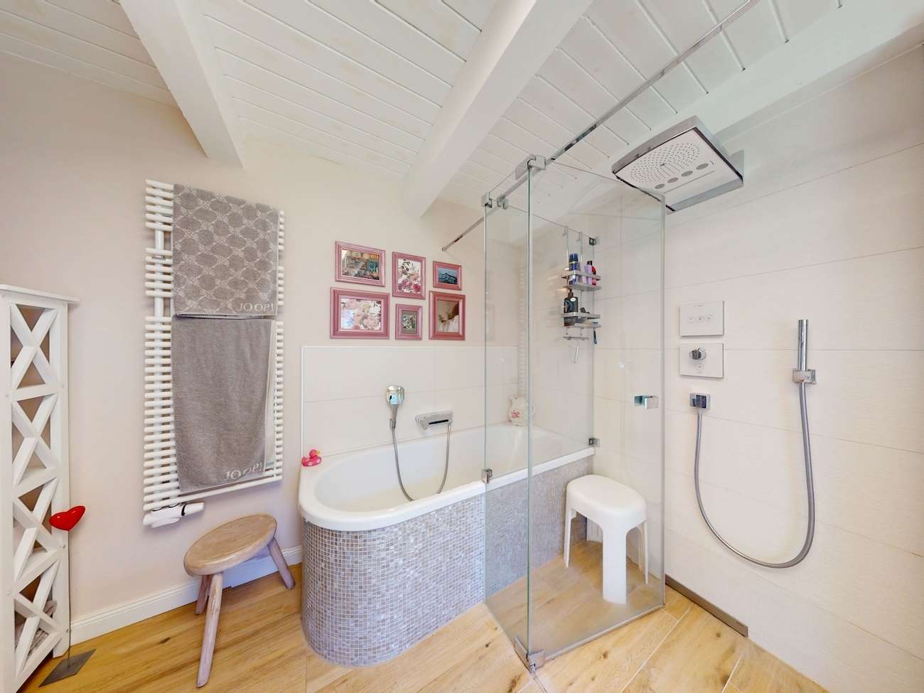 Badezimmer im EG