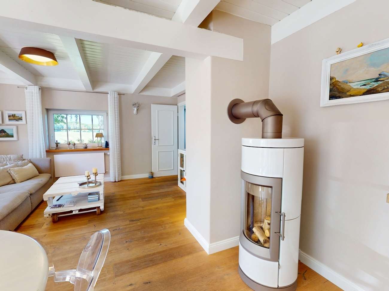 drehbarer Kamin im Wohnzimmer