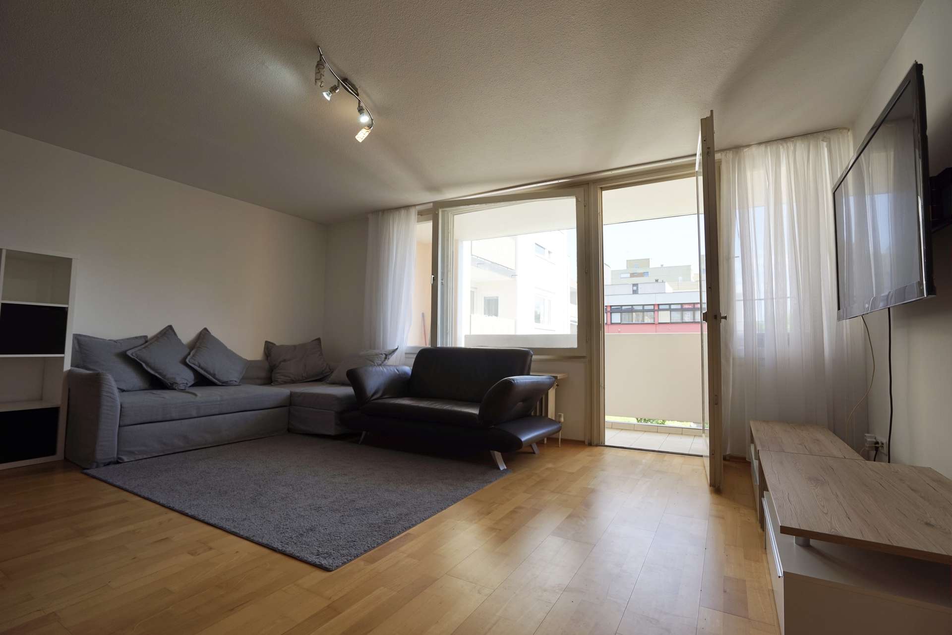 Wohnen mit Zugang zur Loggia