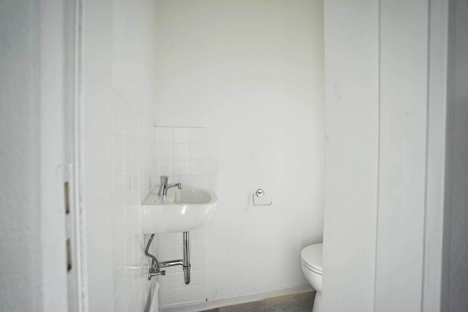 separates WC - neu