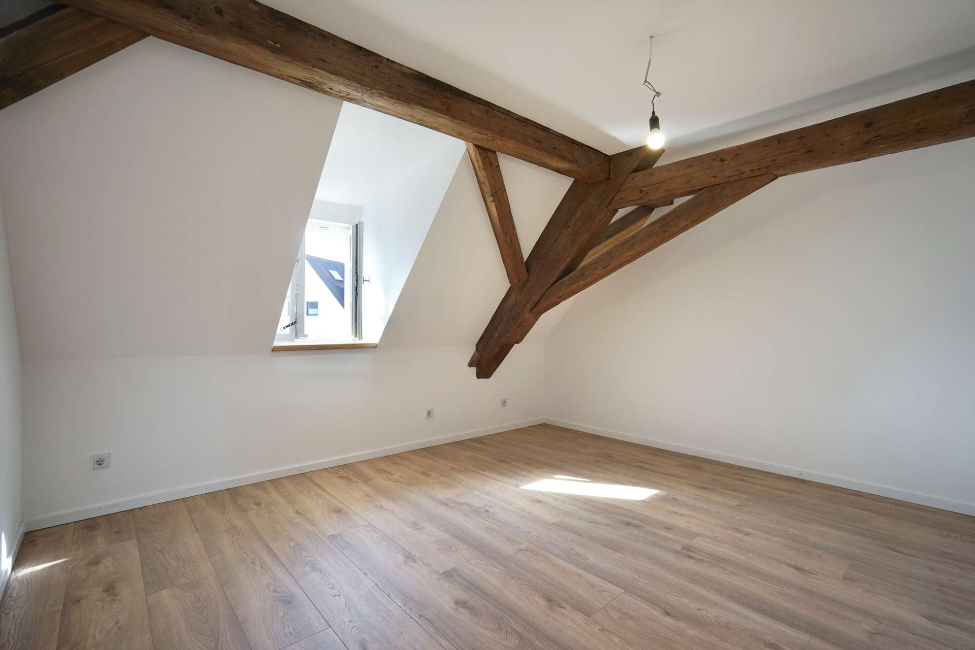 Kinderzimmer oder Büro?