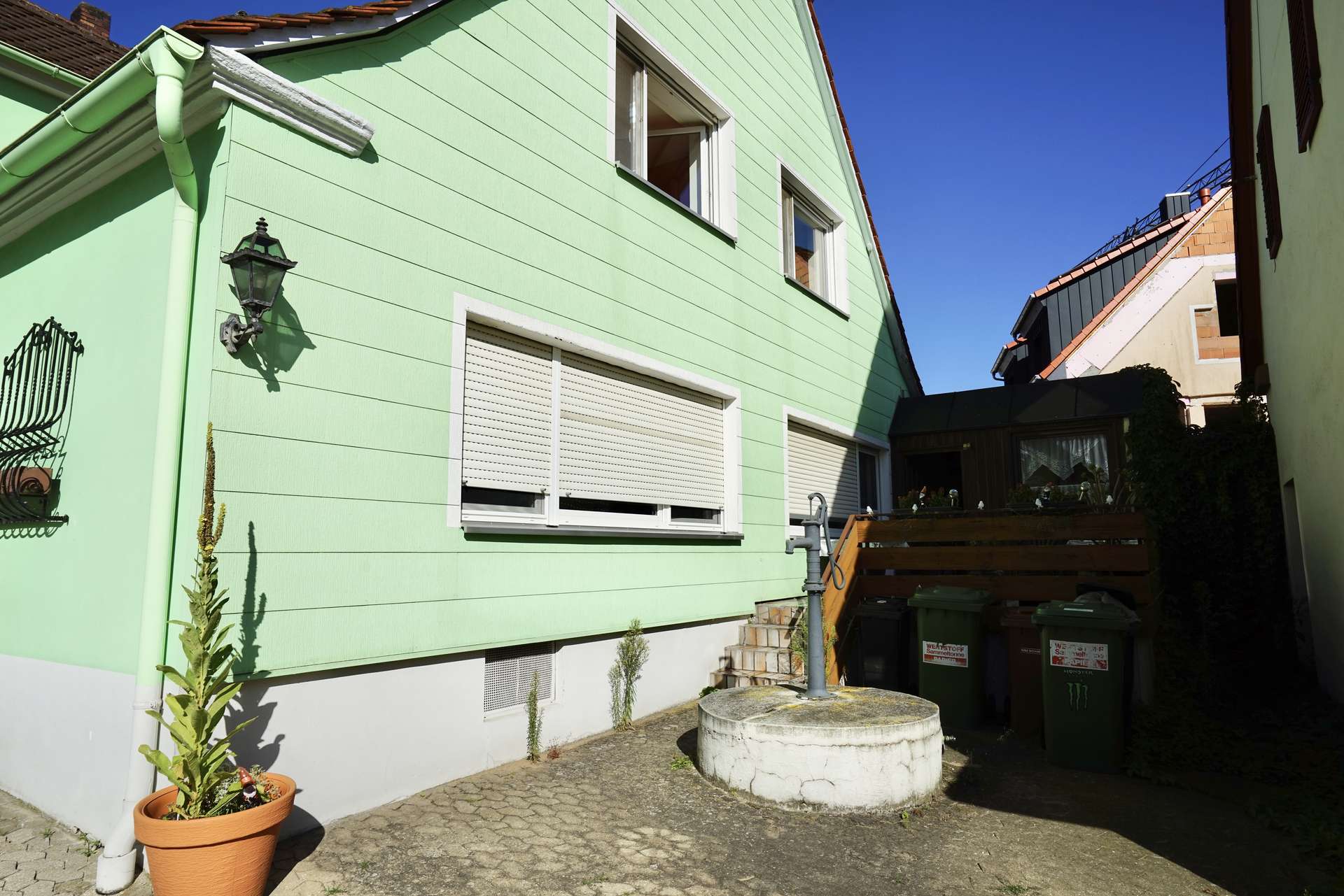 ... einen schönen Brunnen