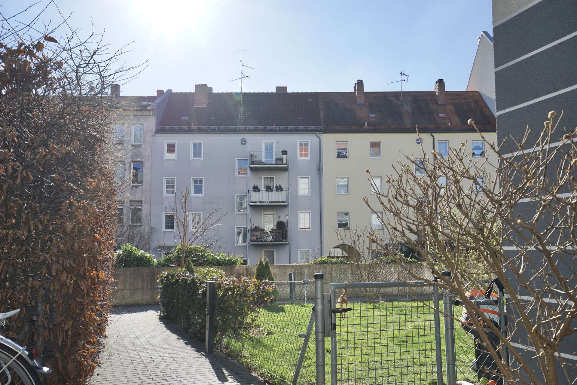 Rückansicht Gebäude