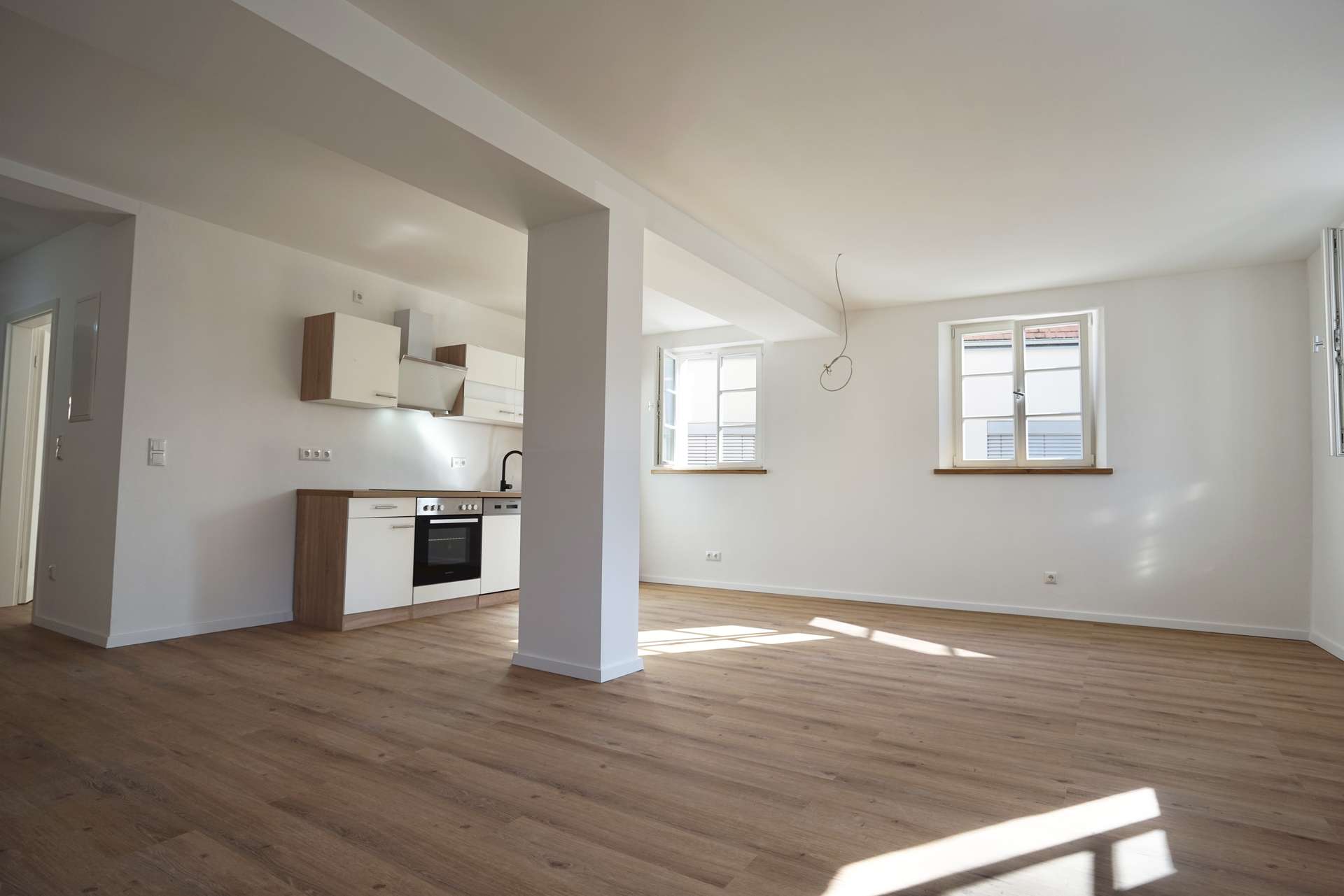 3 Zi. EG Wohnung mit Terrasse uv.m. 