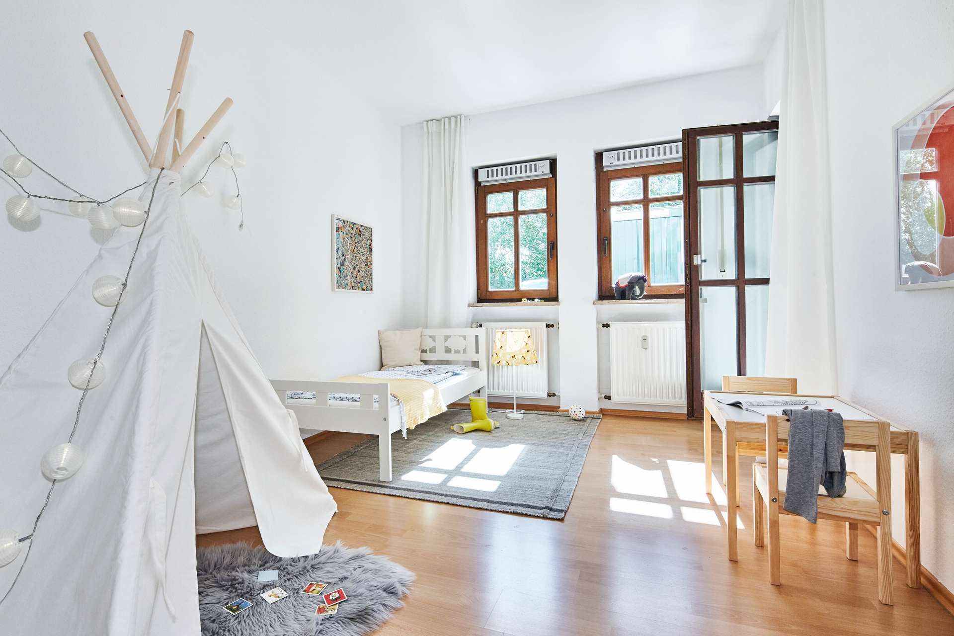 helles Kinderzimmer 