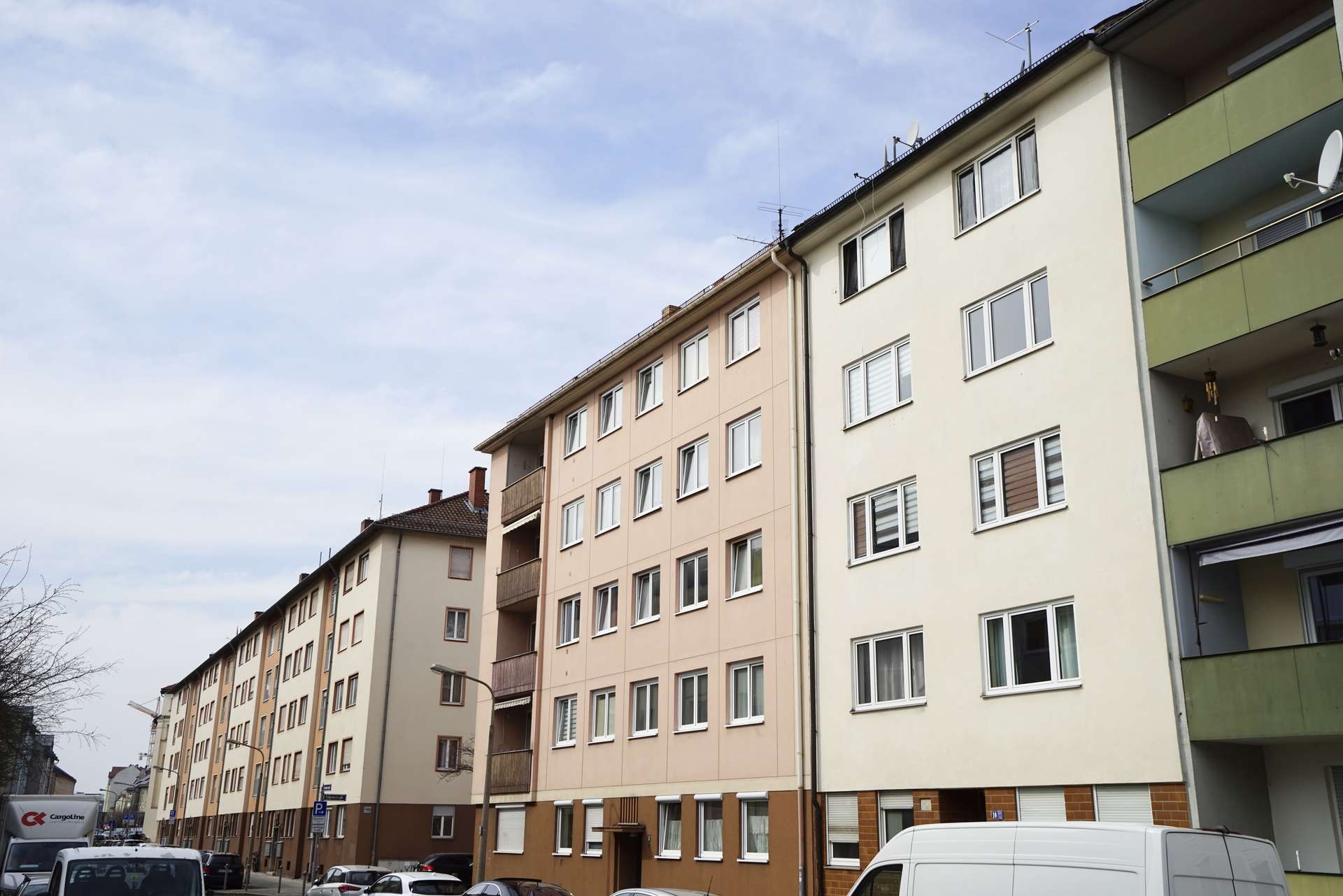 gepflegtes Mehrfamilienhaus - 3 OG re.