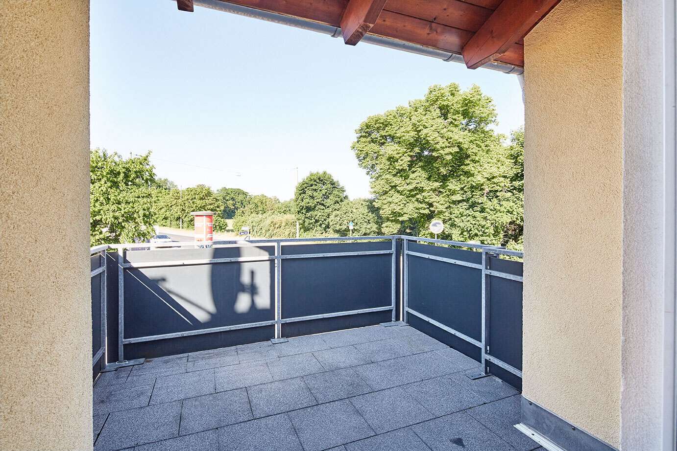 geschützter Balkon zum Sonnenbaden