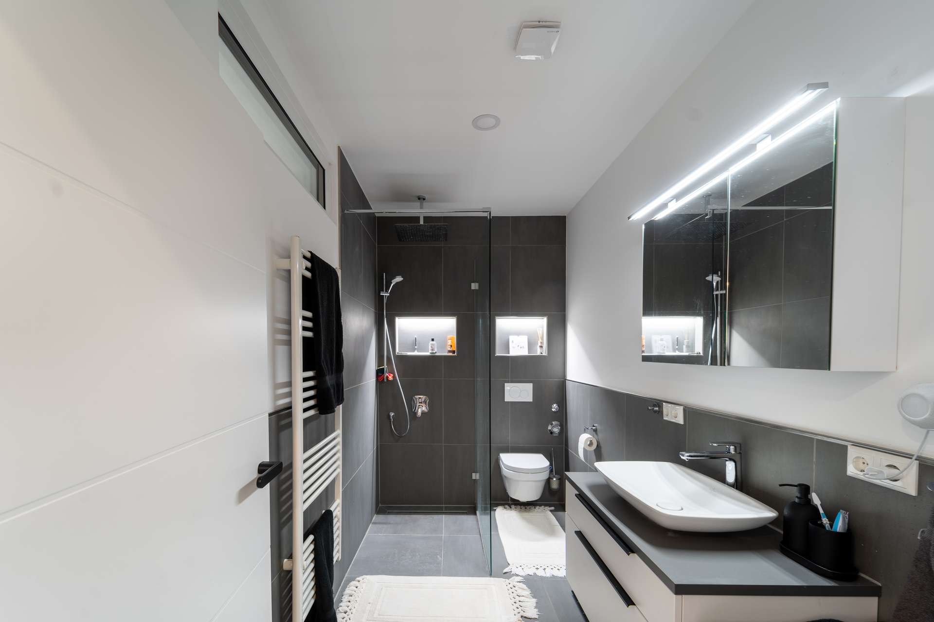 bodentiefe Regendusche 