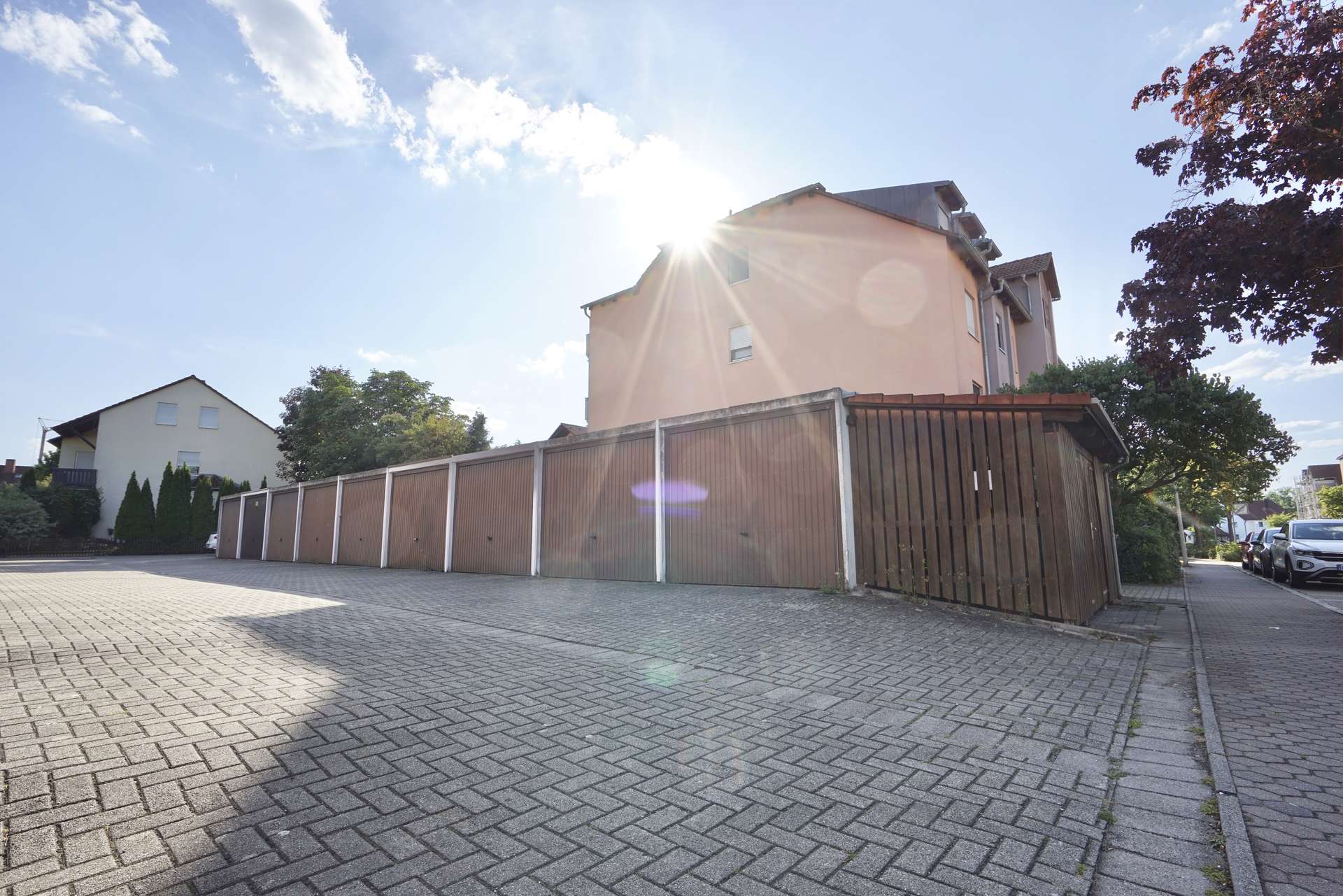 Einzelgarage direkt nebenan