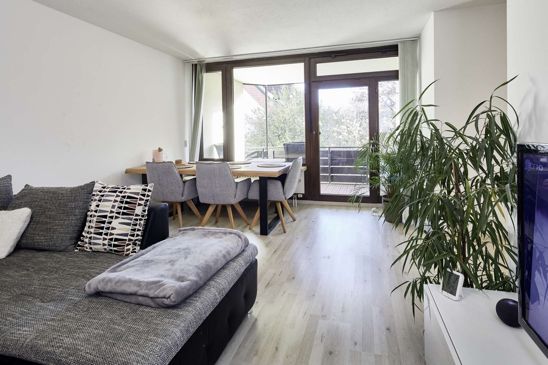 sonnige 2,5 Zi. Whg. mit Loggia