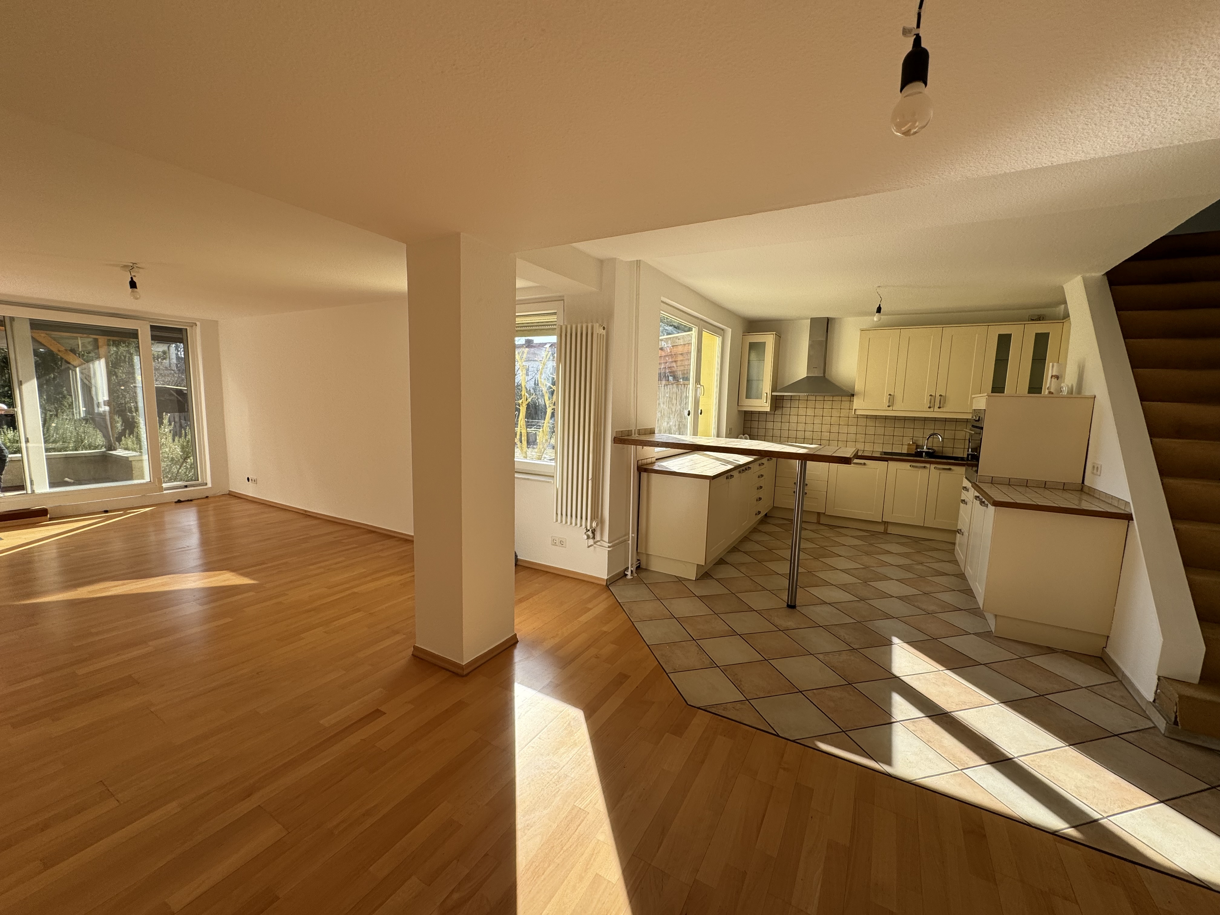 Familienfreundliches Reihenmittelhaus mit Garage ! – Bild 3