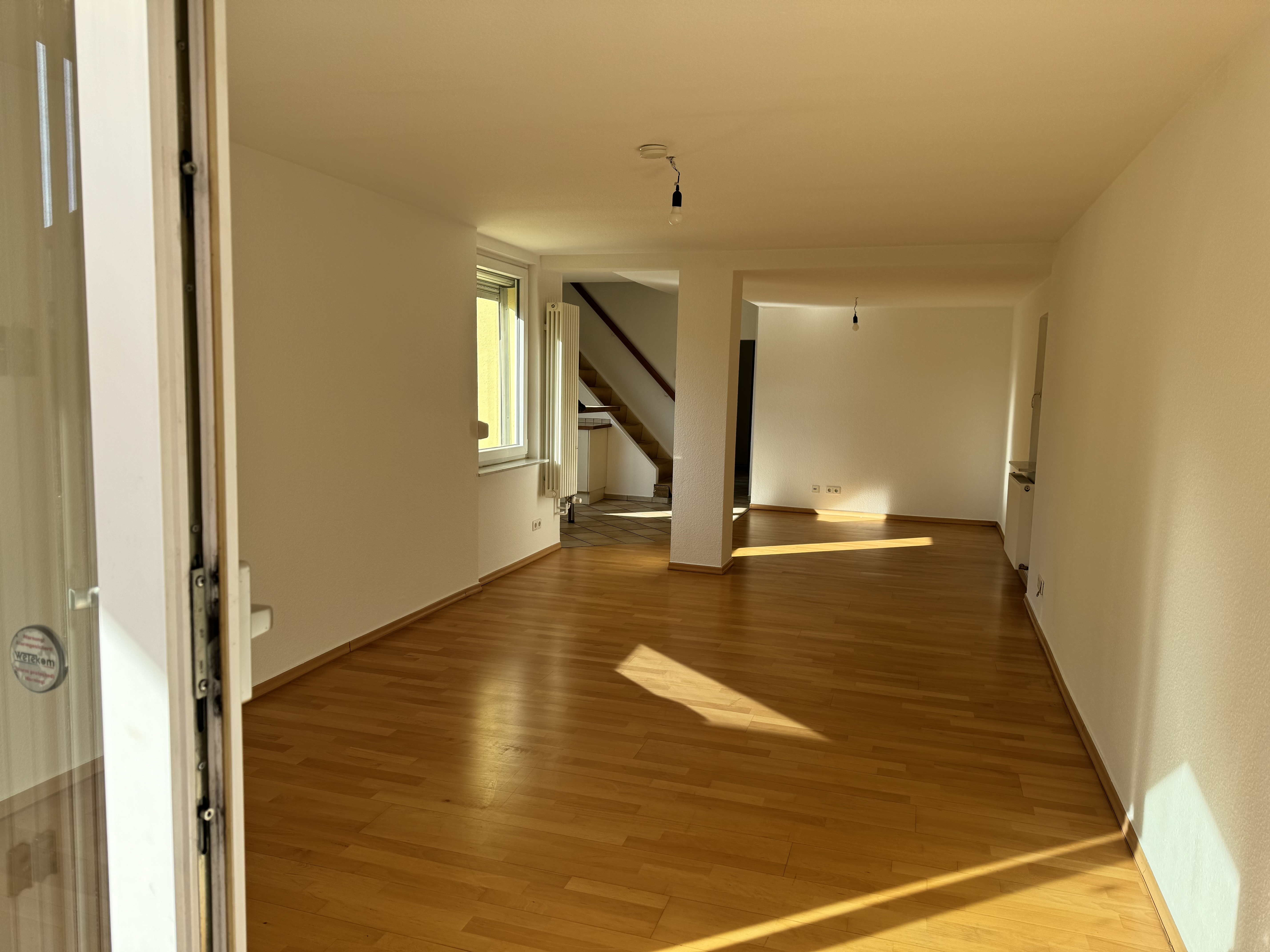 Familienfreundliches Reihenmittelhaus mit Garage ! – Bild 2