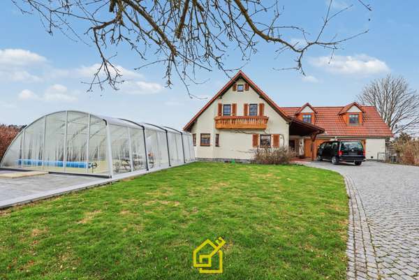 Exklusives Zuhause mit Büro, Pool, Sauna & Kamin – Ihr Rückzugsort am Feldrand