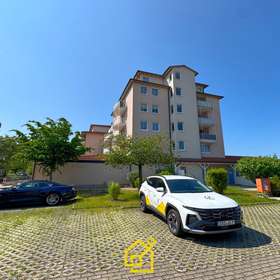 Seitenansischt Parkplätze