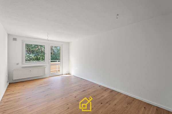 Erstbezug nach Sanierung – großzügige 5,5-Zimmer-Wohnung mit zwei Balkonen und traumhaftem Waldblick