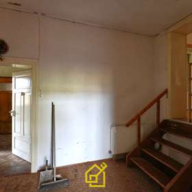 Durchgang zw. Haupthaus und Anbau