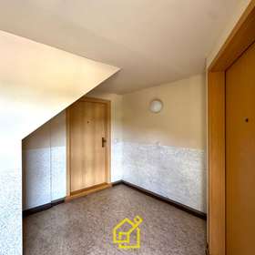 Wohnungstür Flur Treppenhaus