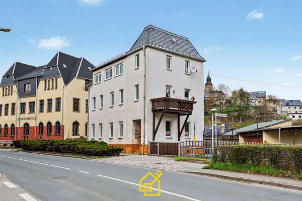 Mehrfamilienhaus mit Werkstatt und Entwicklungspotenzial in Schneeberg