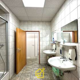 WC und Waschraum EG Frauen