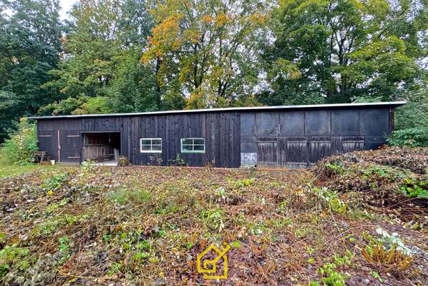 Vielseitig nutzbares Gewerbegrundstück mit Lagerhalle