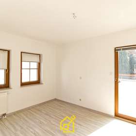 Schlafzimmer mit Balkonzugang 1.OG rechts 