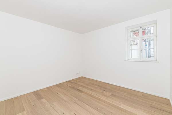 Schlafzimmer  1