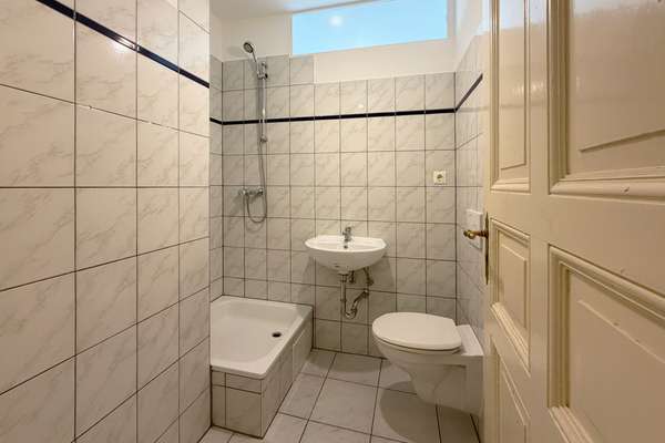 Eigentumswohnung_Berlin_Moabit_Wiclefstrasse9_WE24_Bad