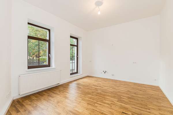 Wohnküche mit Balkonzugang