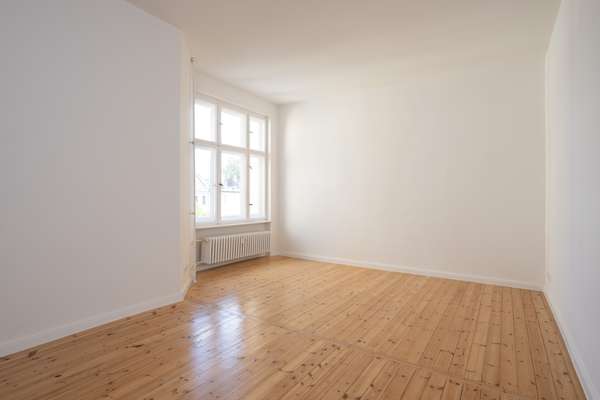Großzügiges Zimmer