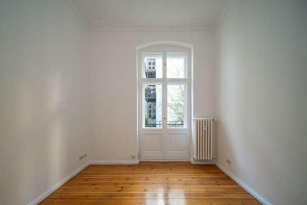 Zimmer mit Balkon